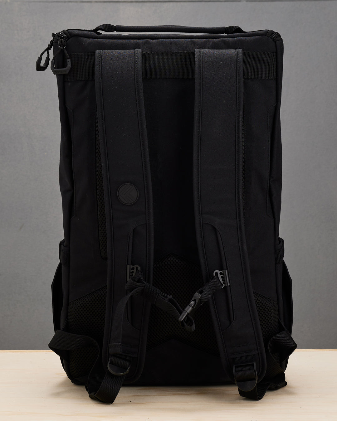 KNKG Core Backpack Black