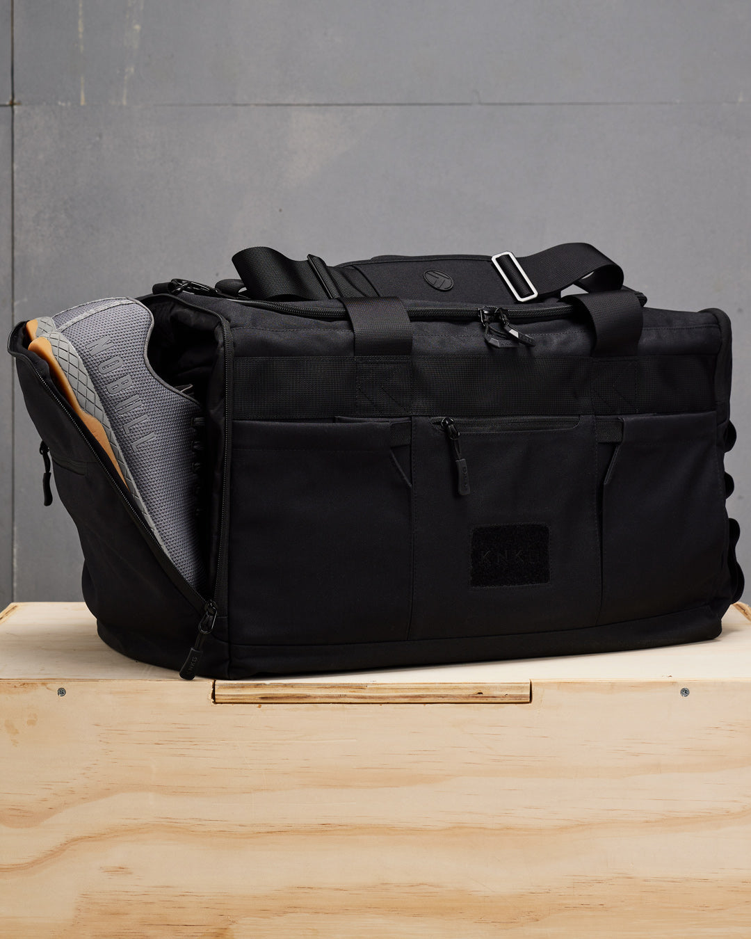 KNKG Core Duffel Black