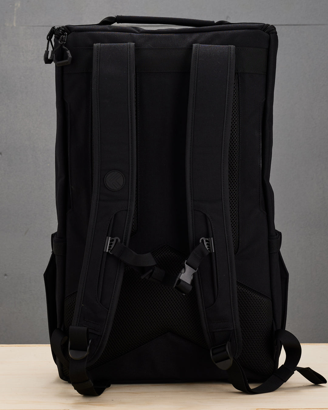 KNKG Core Backpack Black